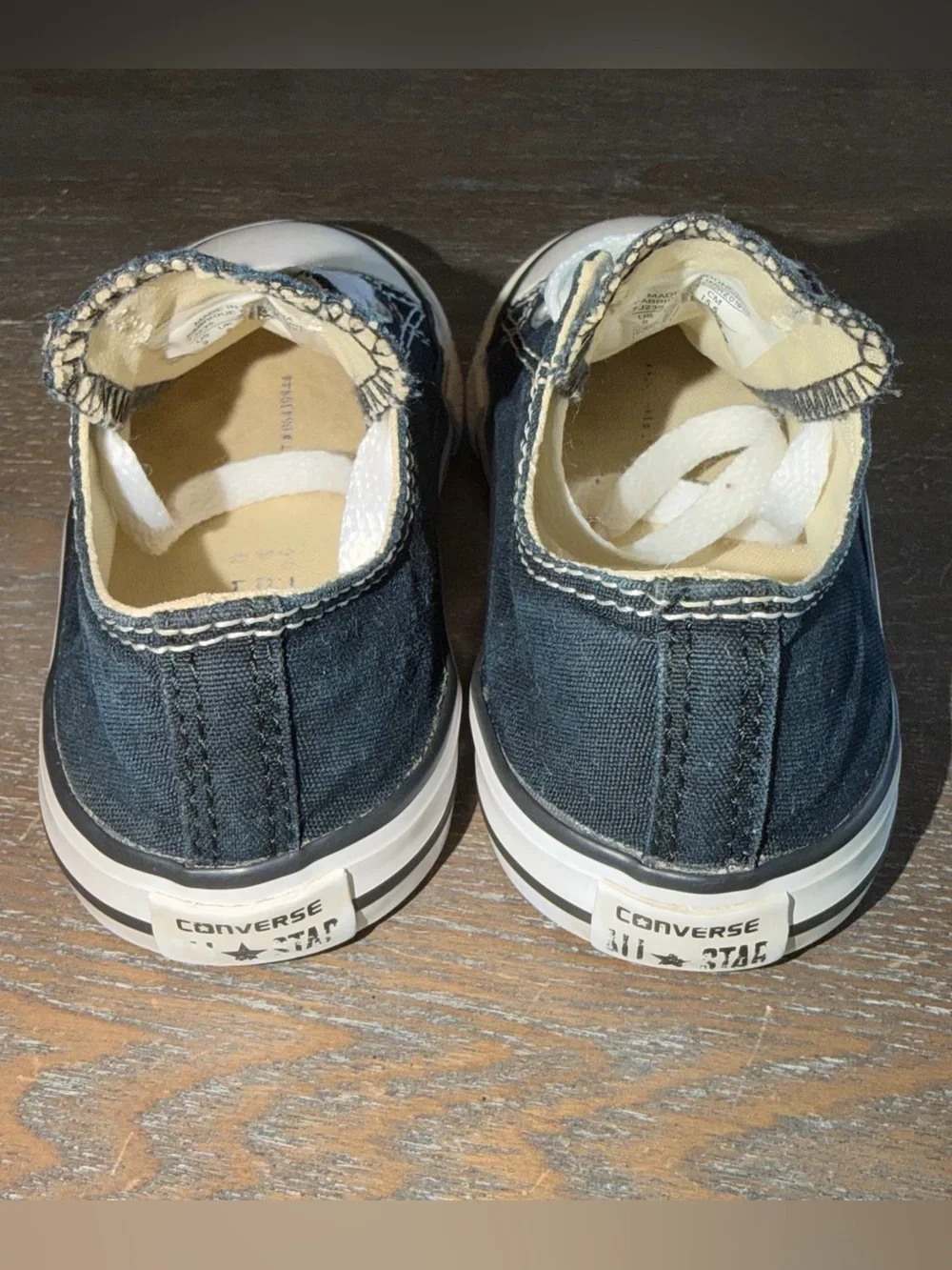 Black Converse All Star Chuck Taylor Low Top Sneakers Kids size 9